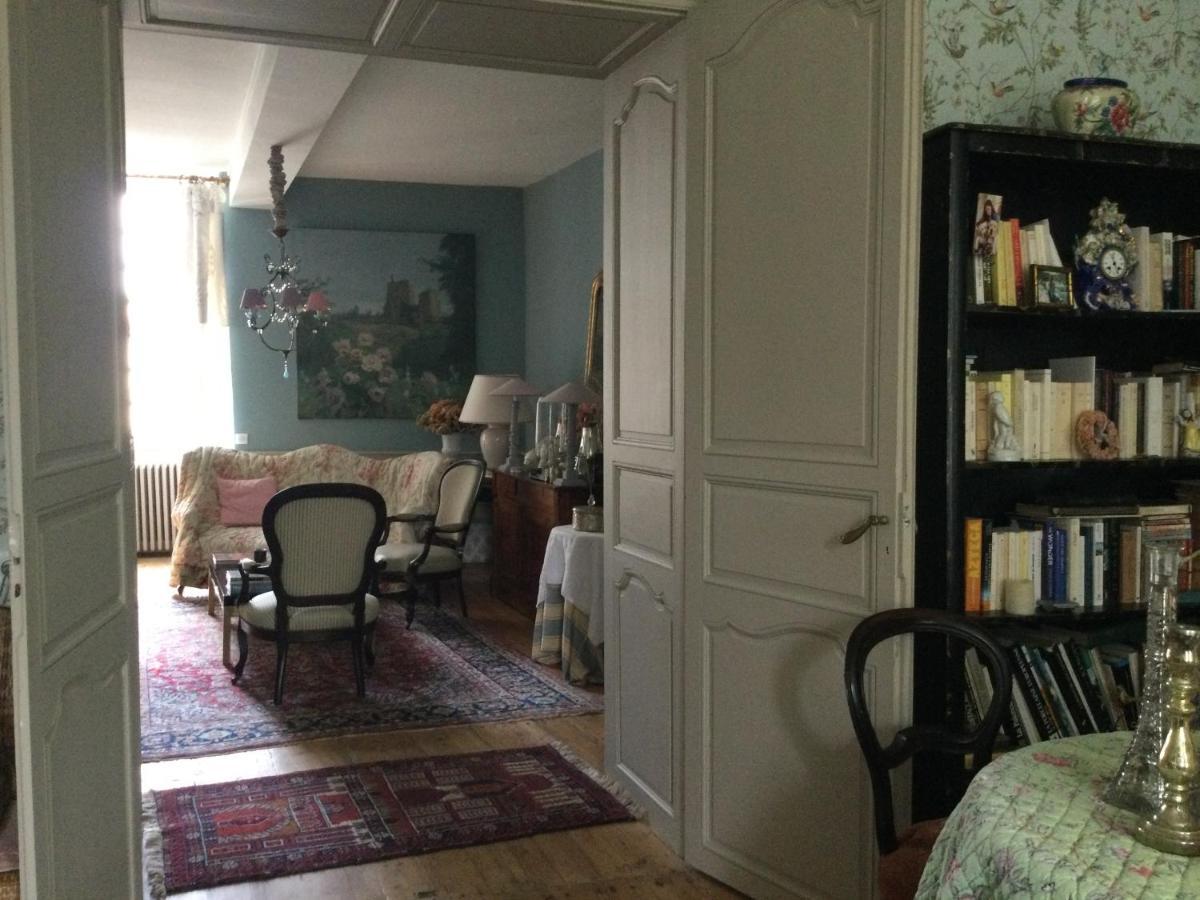 Bed and Breakfast L'Orangerie Du General à Saint-Jean-dʼAngély Extérieur photo